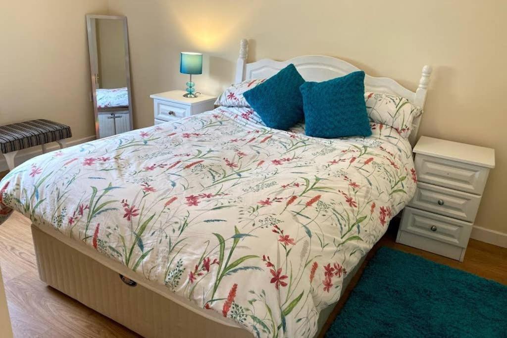 Pats Place Apartment Donegal Town Ngoại thất bức ảnh