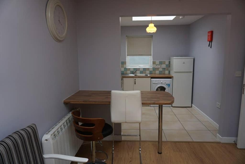 Pats Place Apartment Donegal Town Ngoại thất bức ảnh